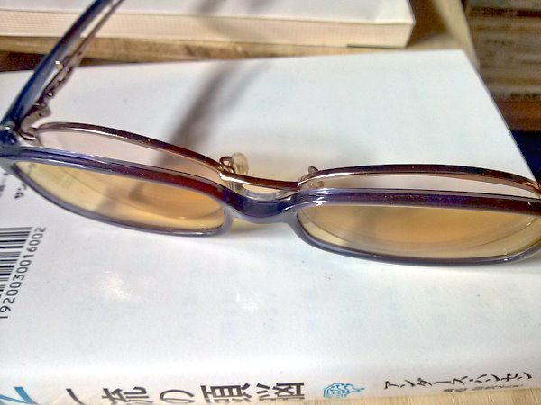 【1】目疲れの対処は、まずまぶしさを防止